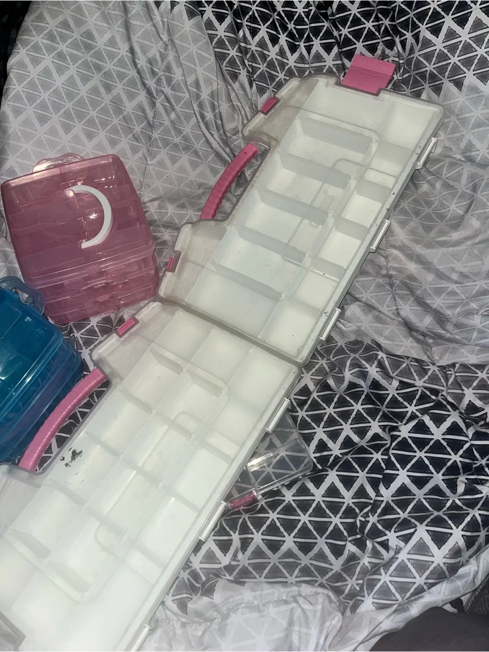 Multi-Compartment Pink and Blue Plastic storage Organizer Set of 4